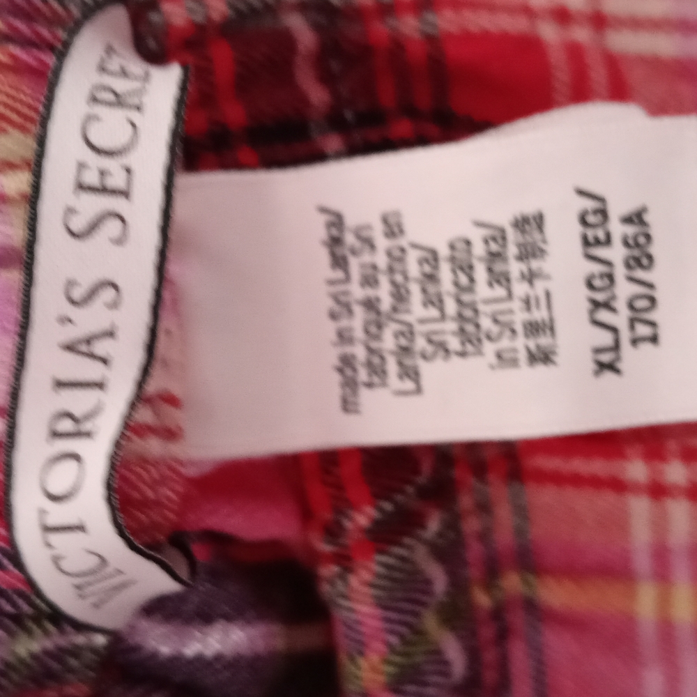 Cozy Victoria's Secret PJ Pink flannel set. - Picture 7 of 13